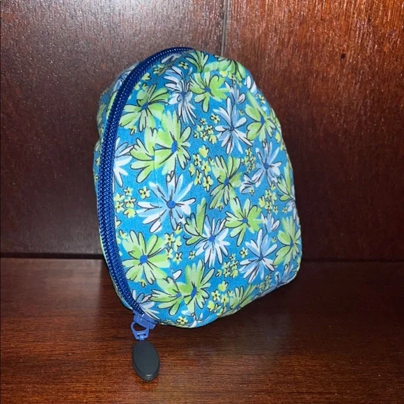 🍀6/$20 Skinnies by snoozies travel slippers and Pouch Set - Picture 6 of 7